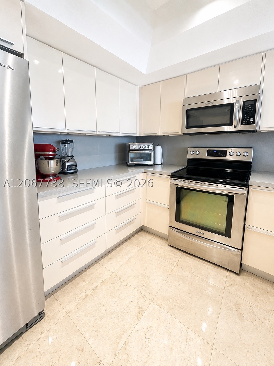 520 Brickell Key Dr #A1710, Miami FL 33131