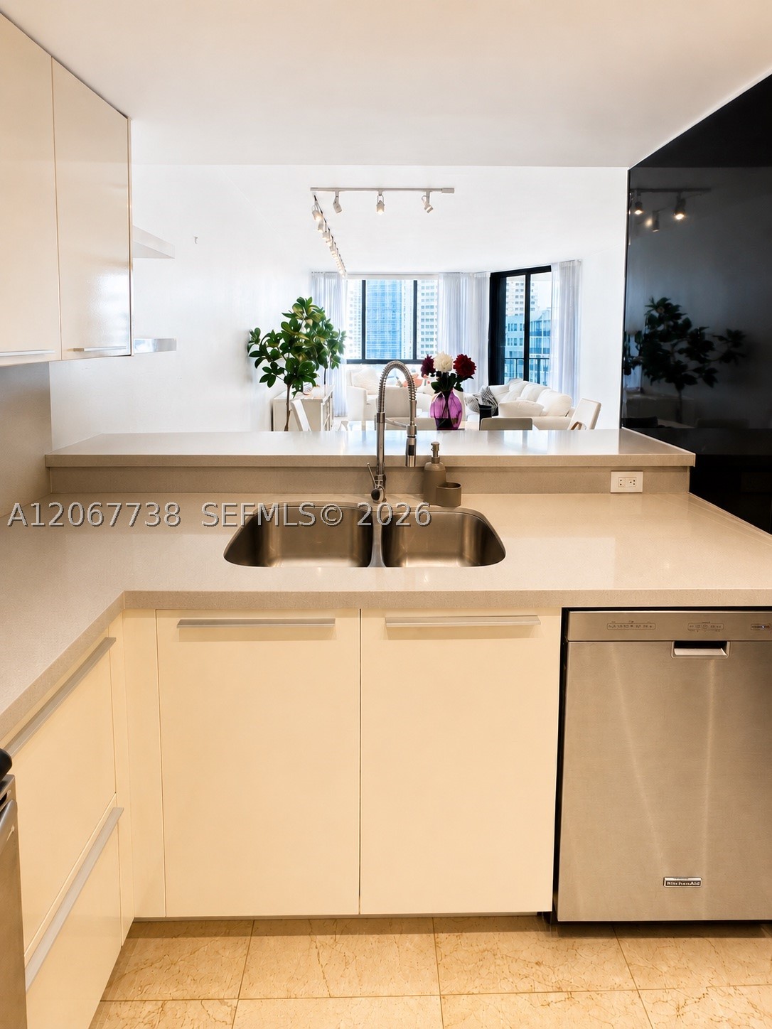 520 Brickell Key Dr #A1710, Miami FL 33131