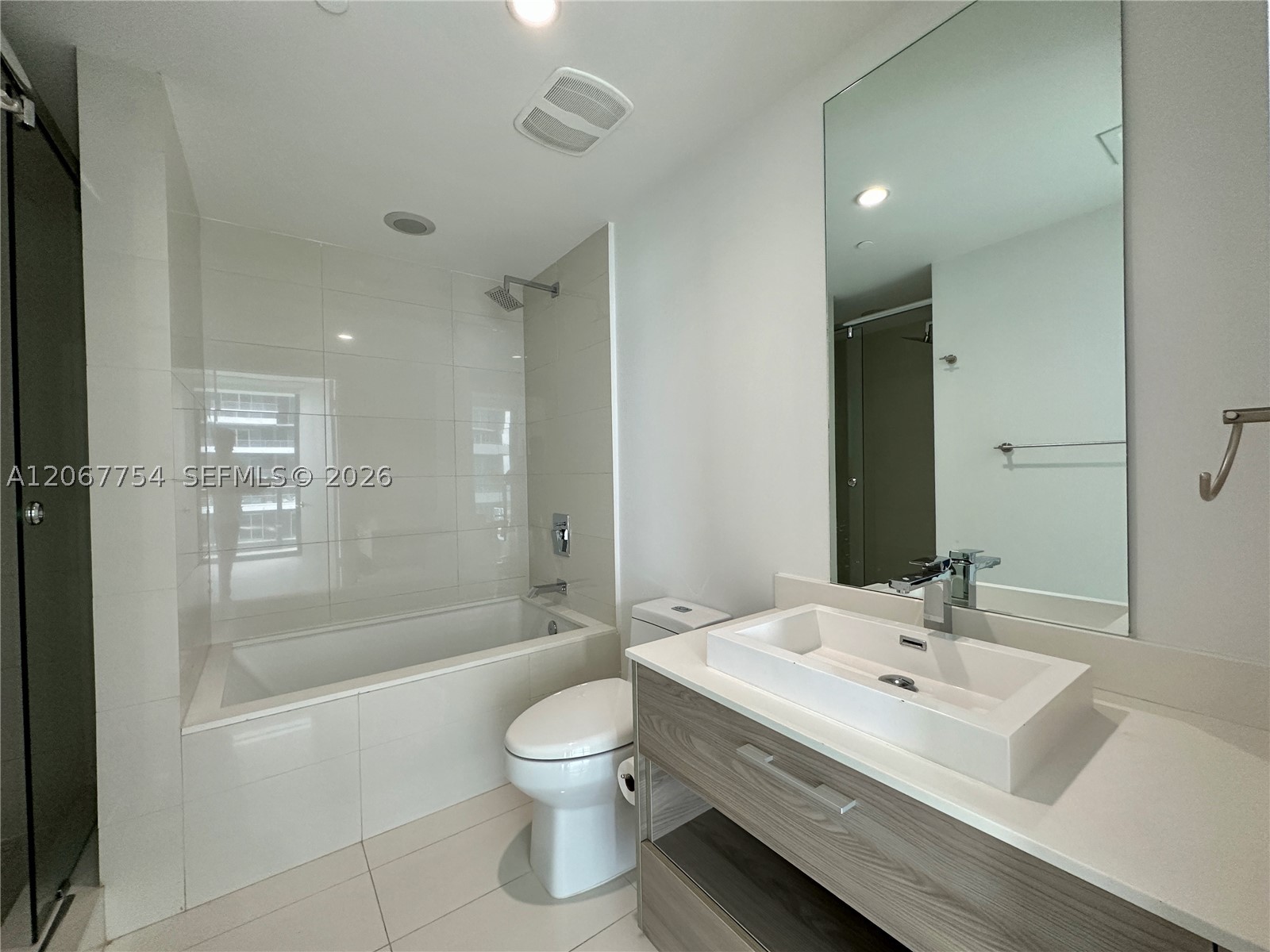 1300 S Miami #4209, Miami FL 33130