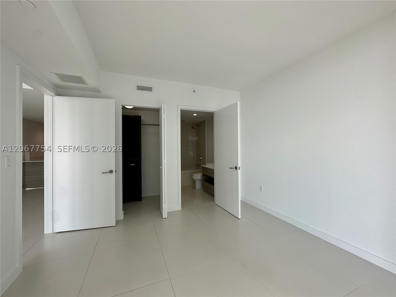 1300 S Miami #4209, Miami FL 33130