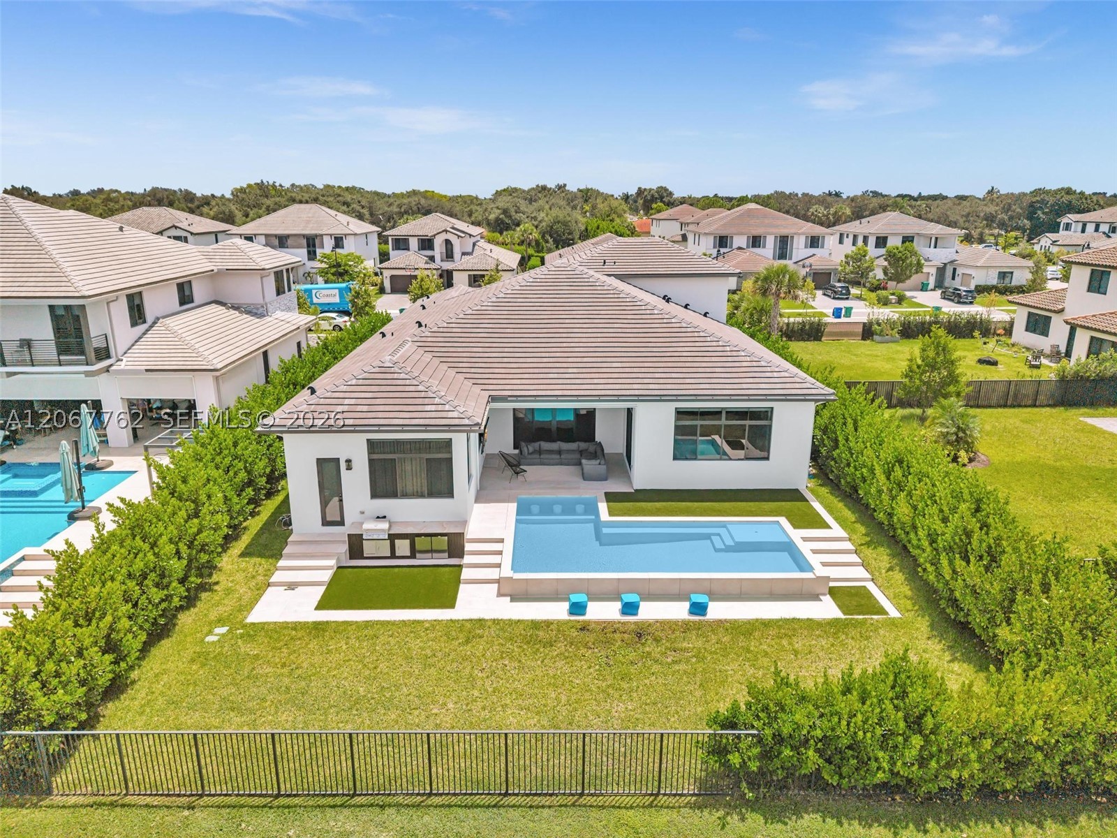 5765 SW 104th Ter, Cooper City FL 33328