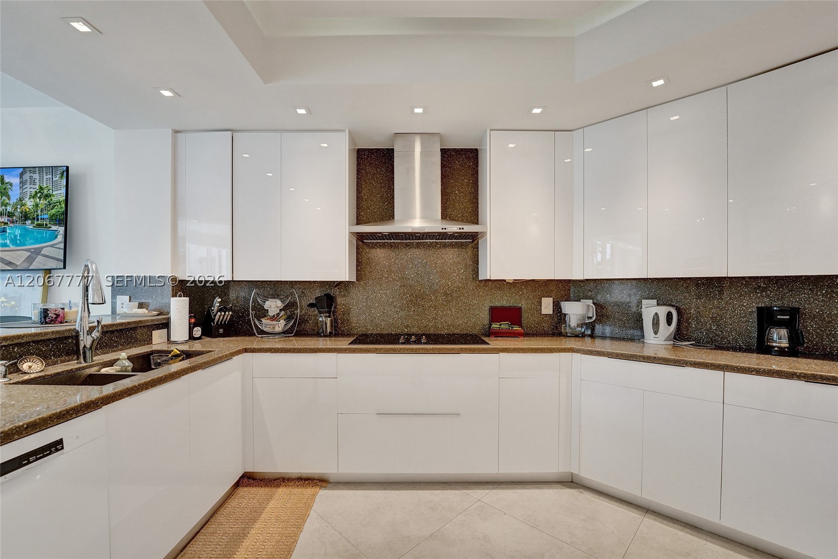 21200 Point Place #403, Aventura FL 33180