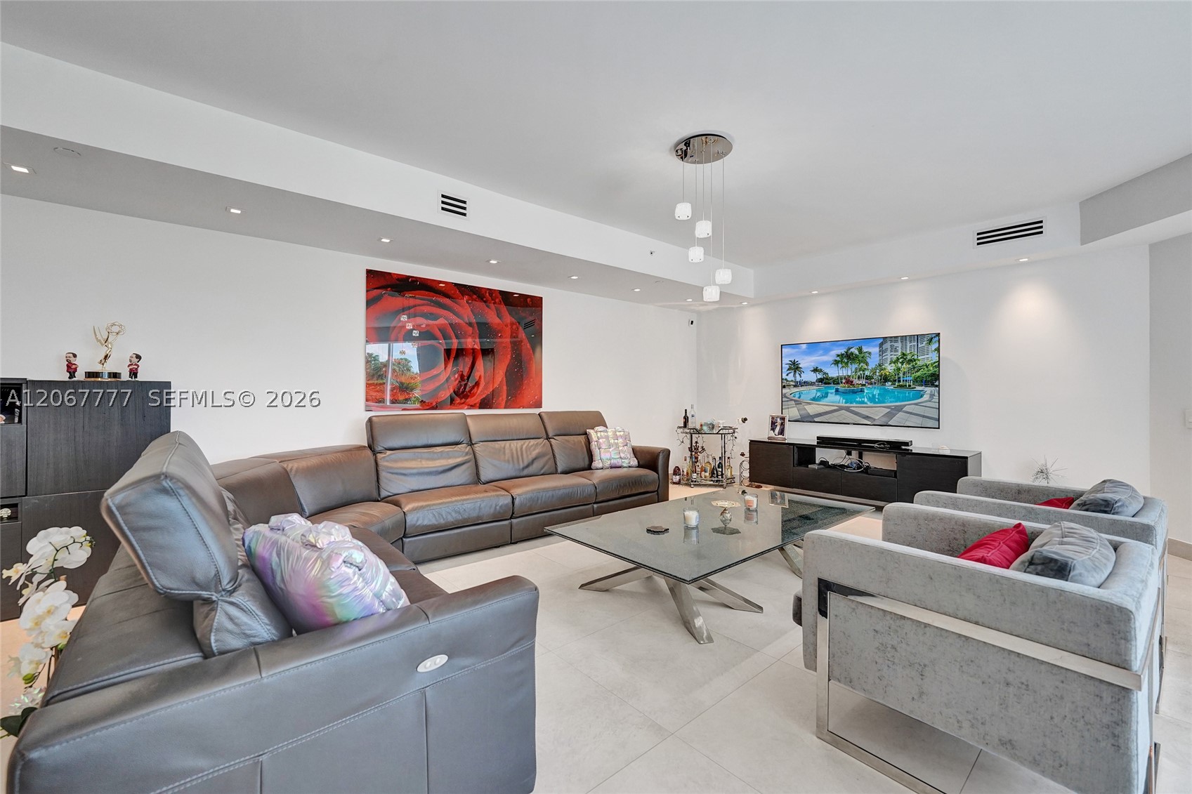 21200 Point Place #403, Aventura FL 33180
