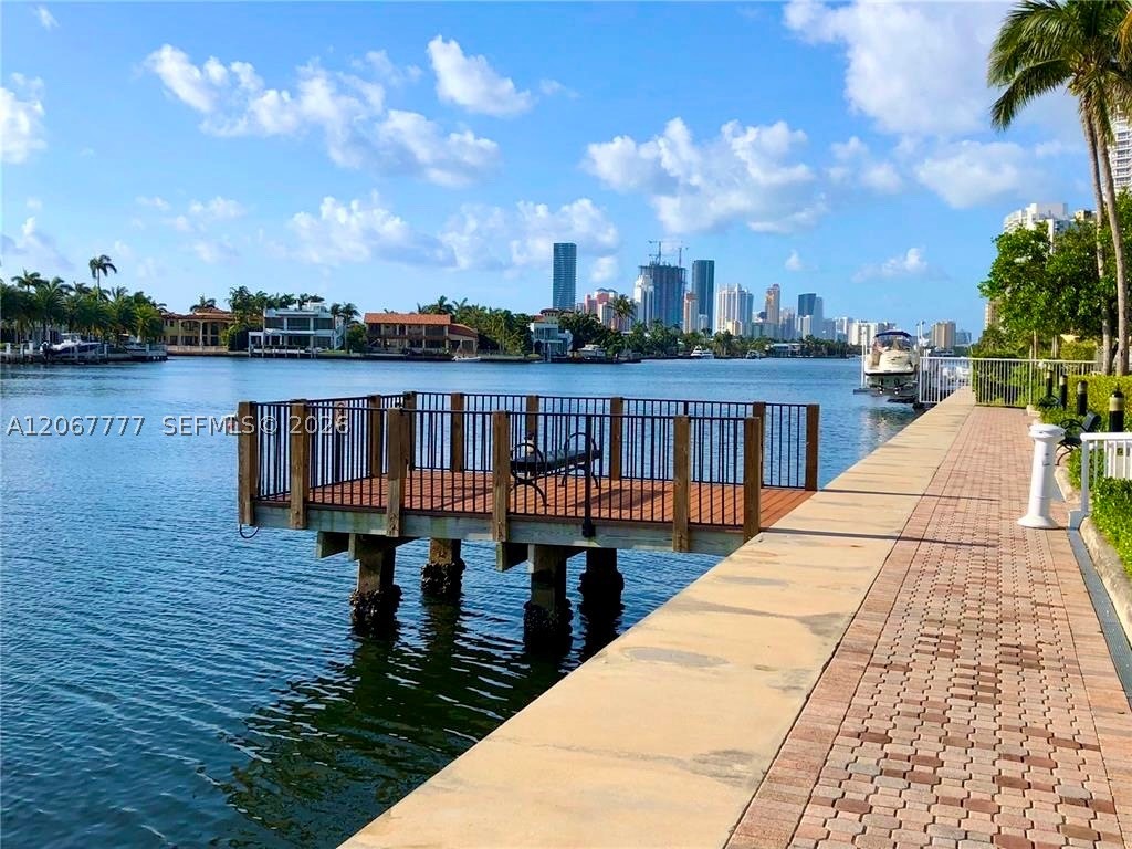 21200 Point Place #403, Aventura FL 33180