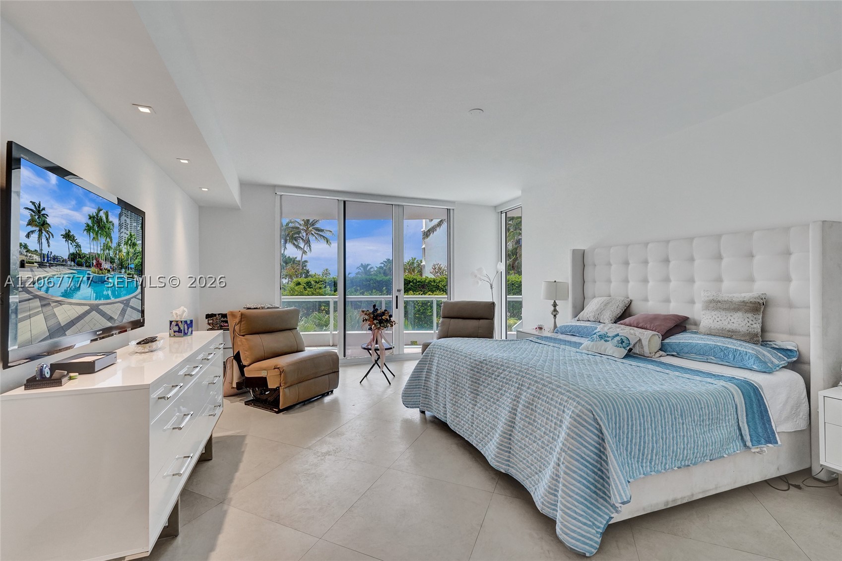 21200 Point Place #403, Aventura FL 33180