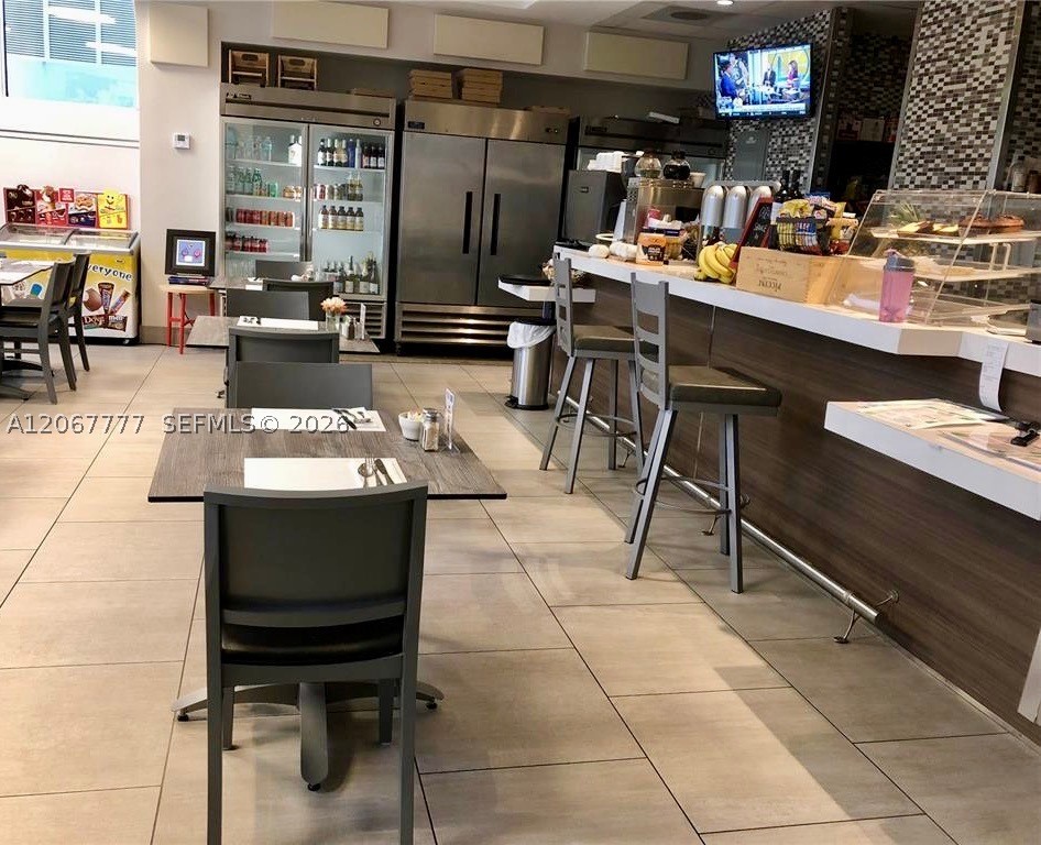 21200 Point Place #403, Aventura FL 33180