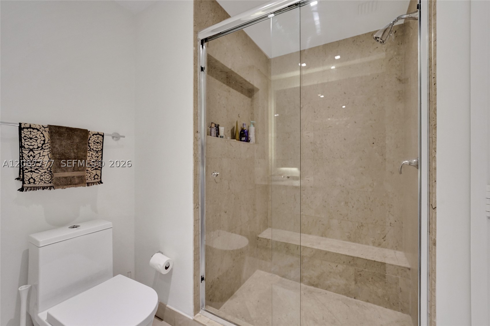 21200 Point Place #403, Aventura FL 33180