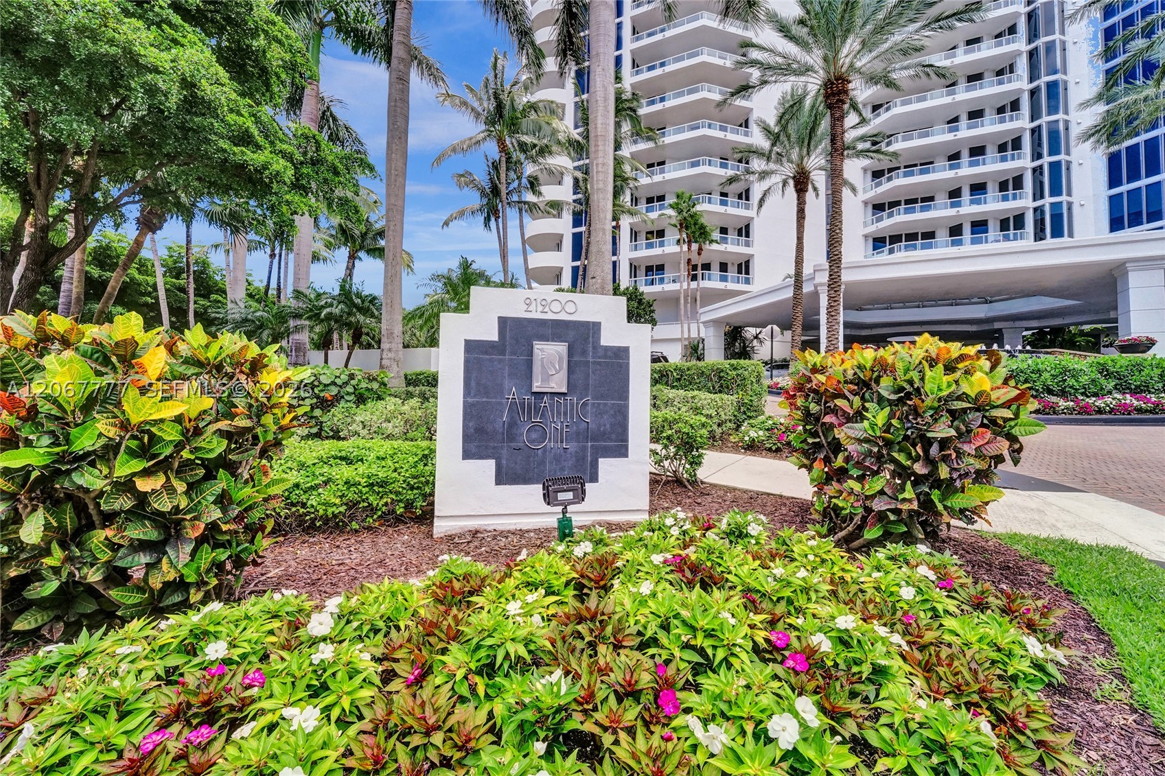 21200 Point Place #403, Aventura FL 33180