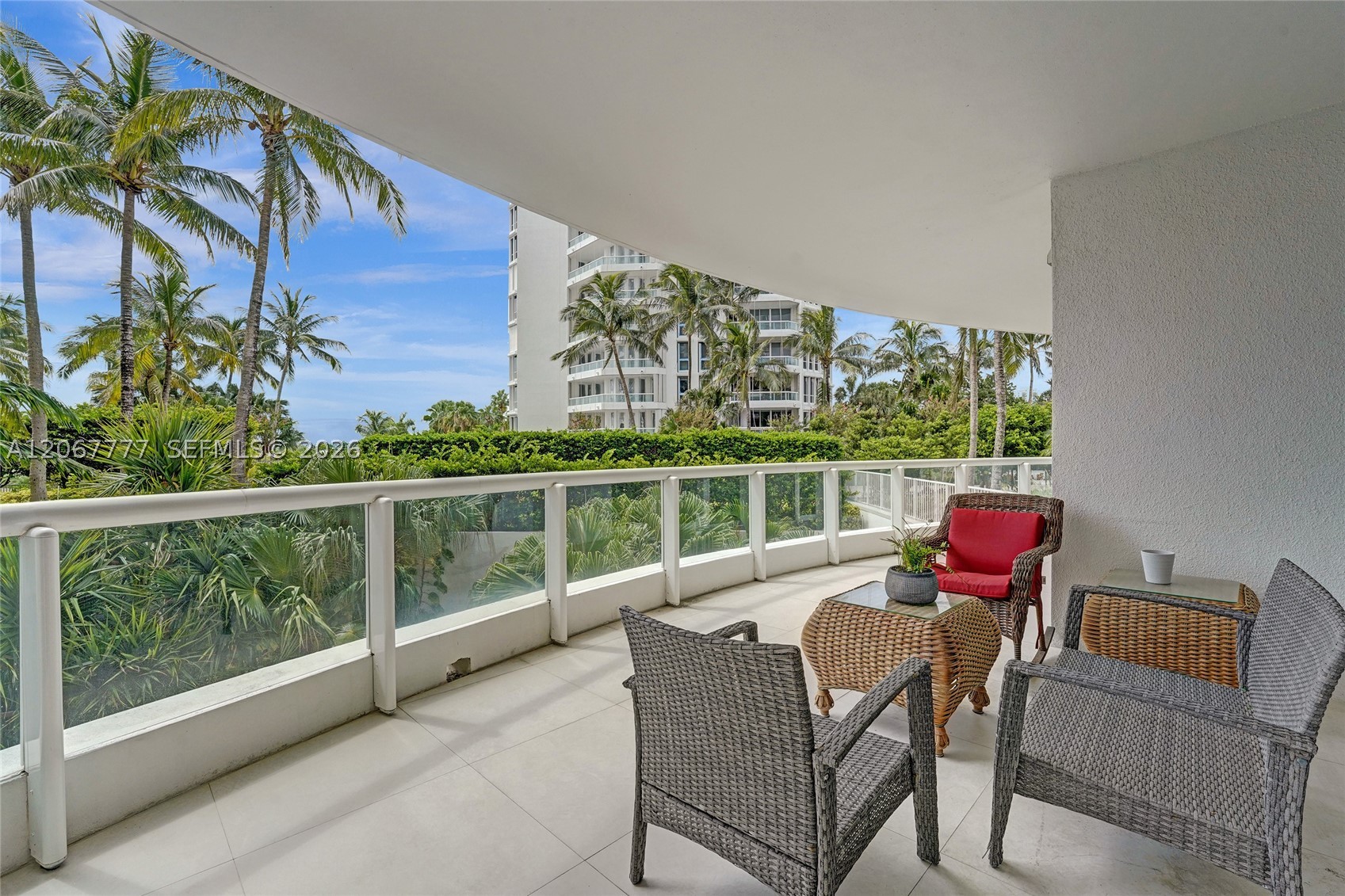 21200 Point Place #403, Aventura FL 33180