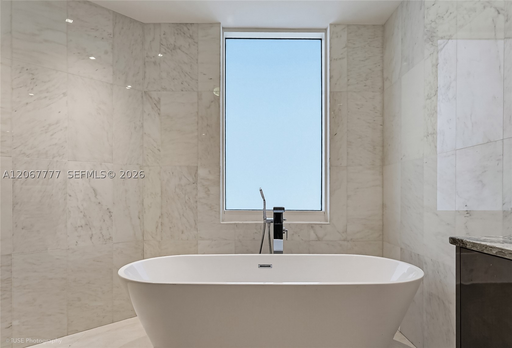 21200 Point Place #403, Aventura FL 33180