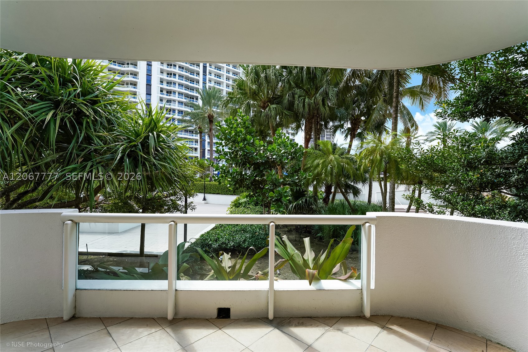 21200 Point Place #403, Aventura FL 33180