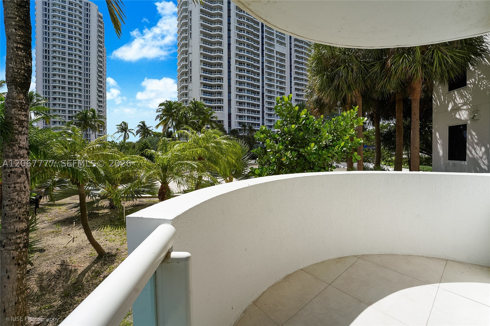 21200 Point Place #403, Aventura FL 33180