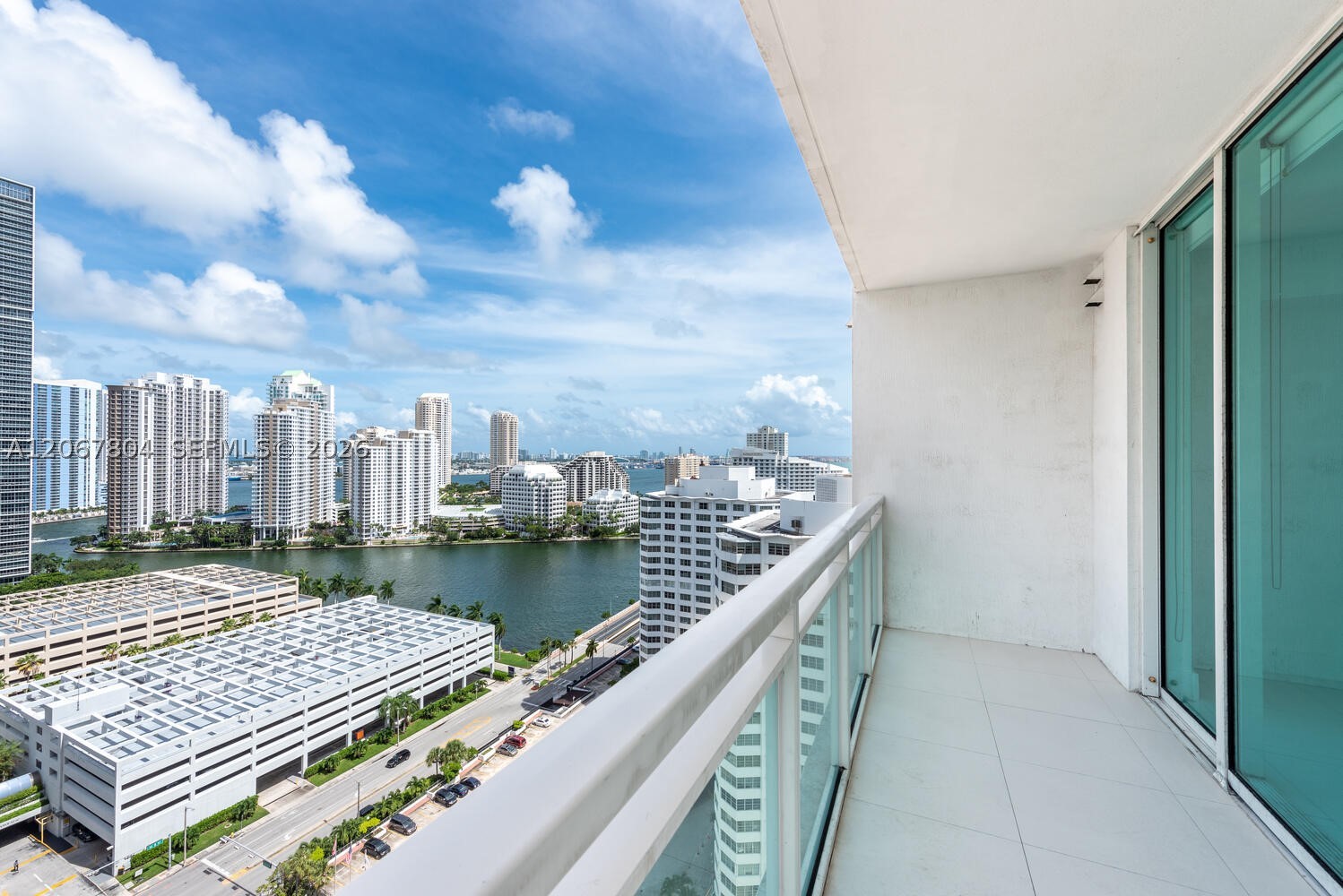 950 Brickell Bay Dr #2208, Miami FL 33131