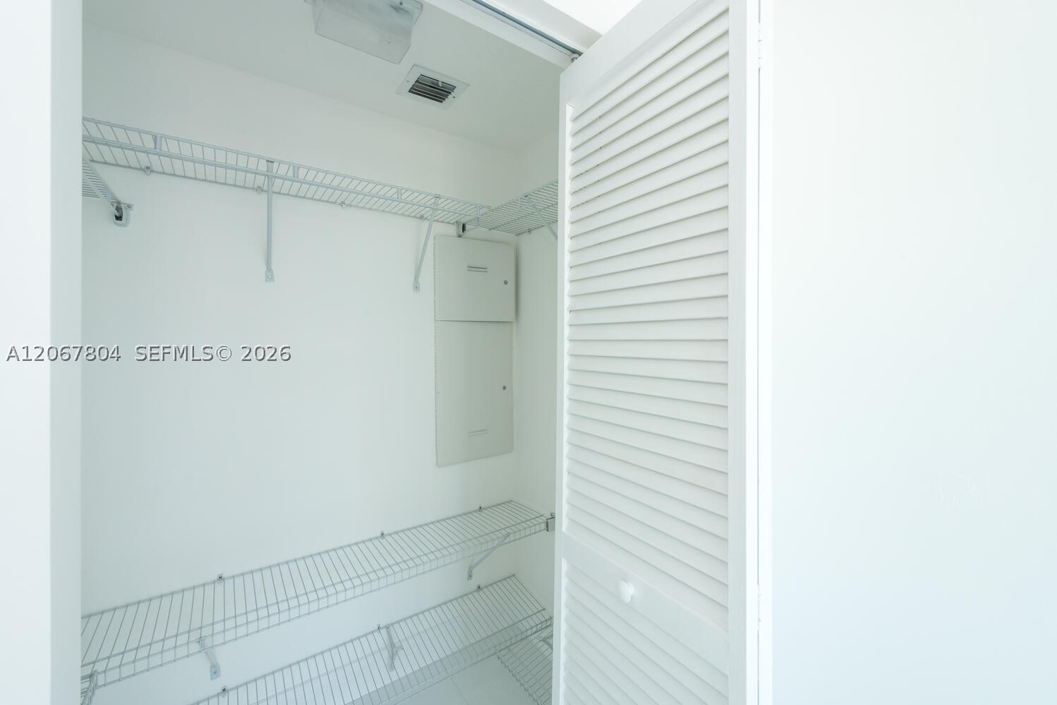 950 Brickell Bay Dr #2208, Miami FL 33131