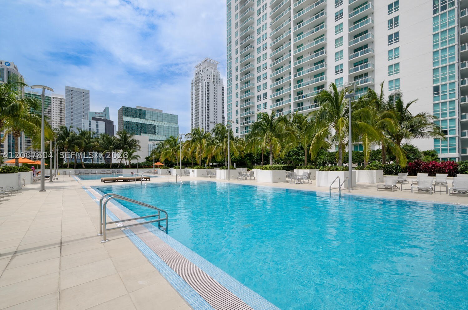 950 Brickell Bay Dr #2208, Miami FL 33131