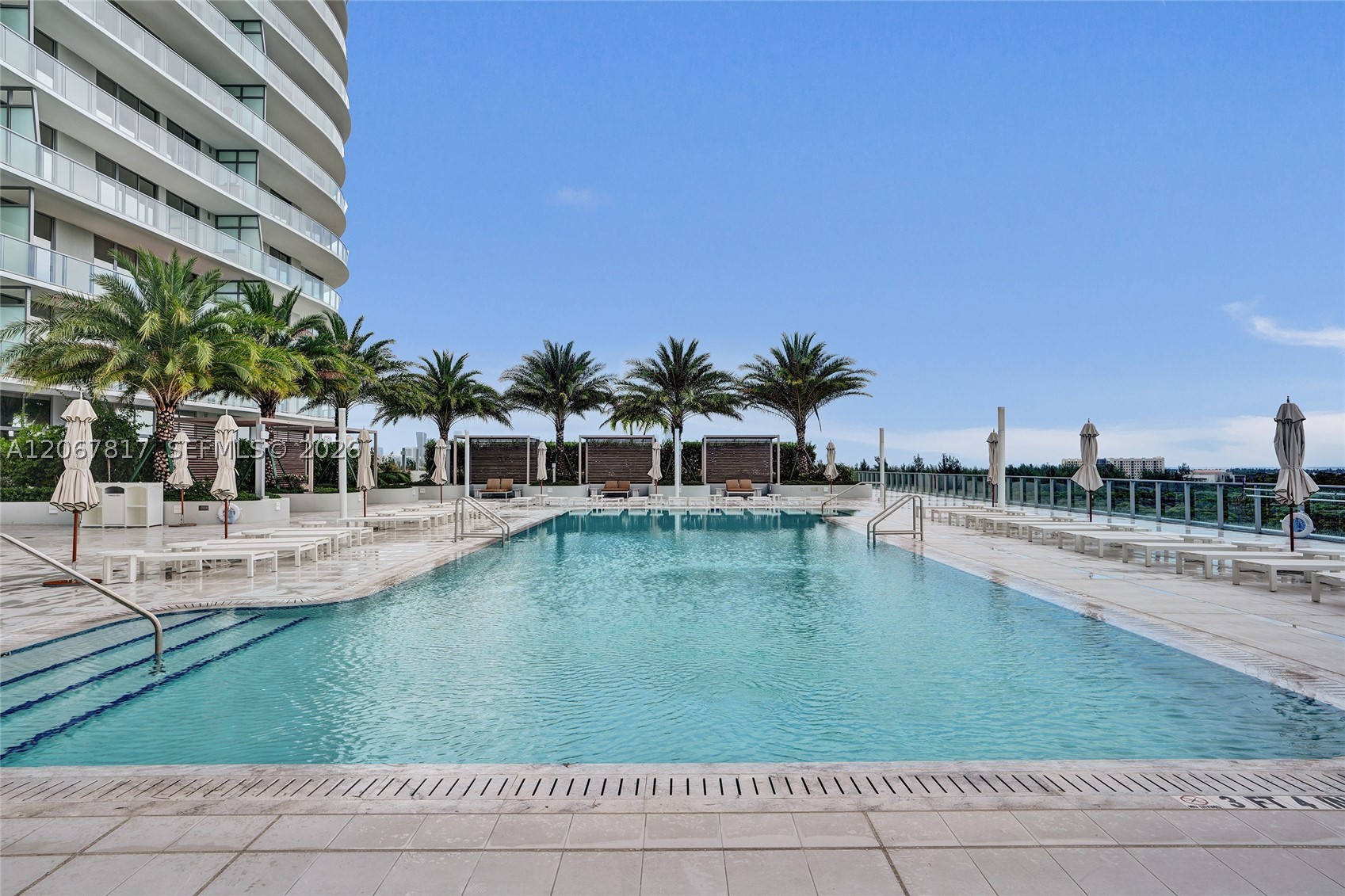 2411 Laguna Cir #1805, North Miami FL 33181