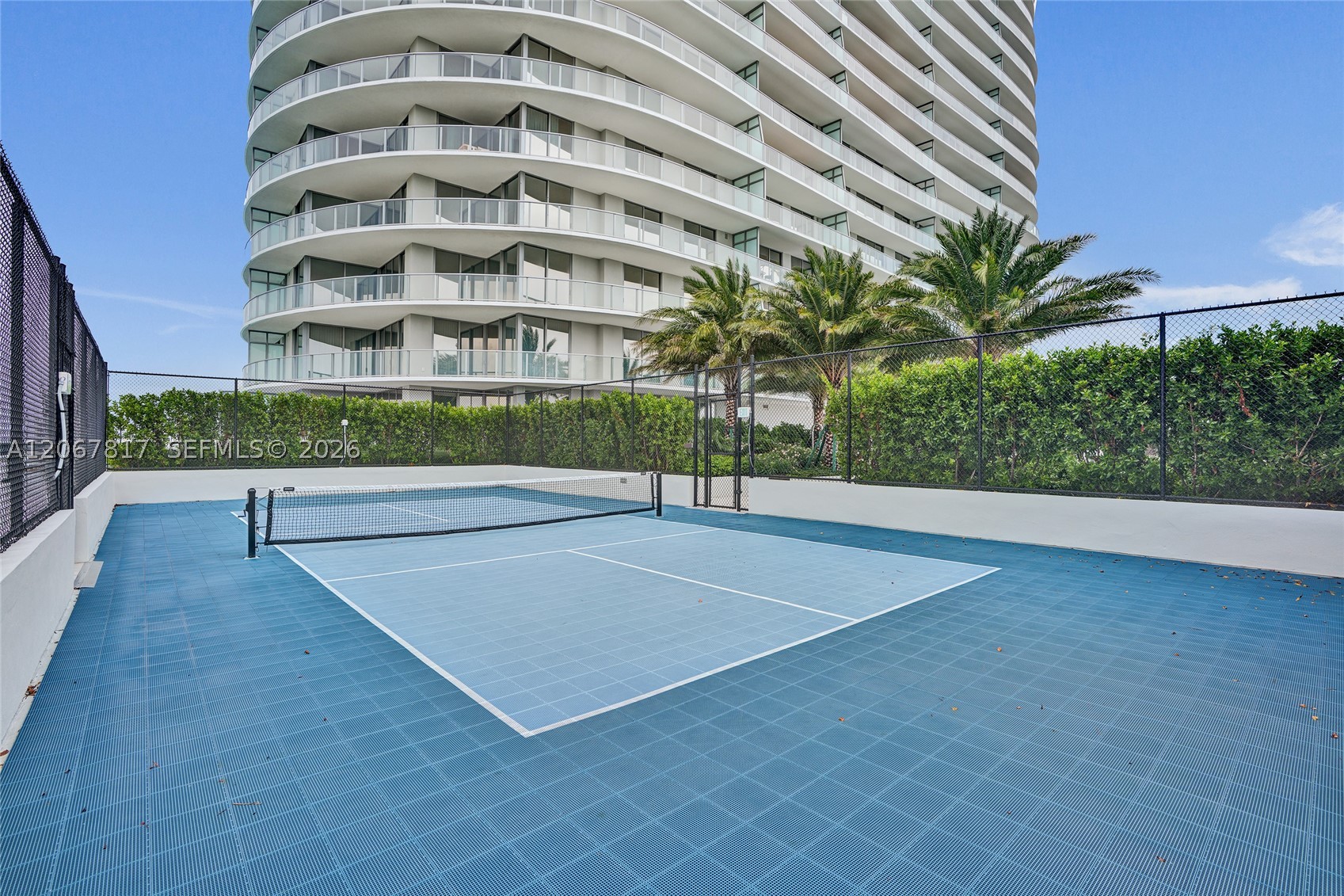 2411 Laguna Cir #1805, North Miami FL 33181