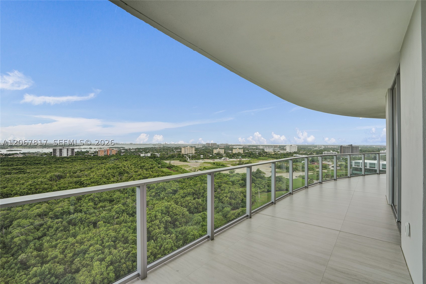 2411 Laguna Cir #1805, North Miami FL 33181