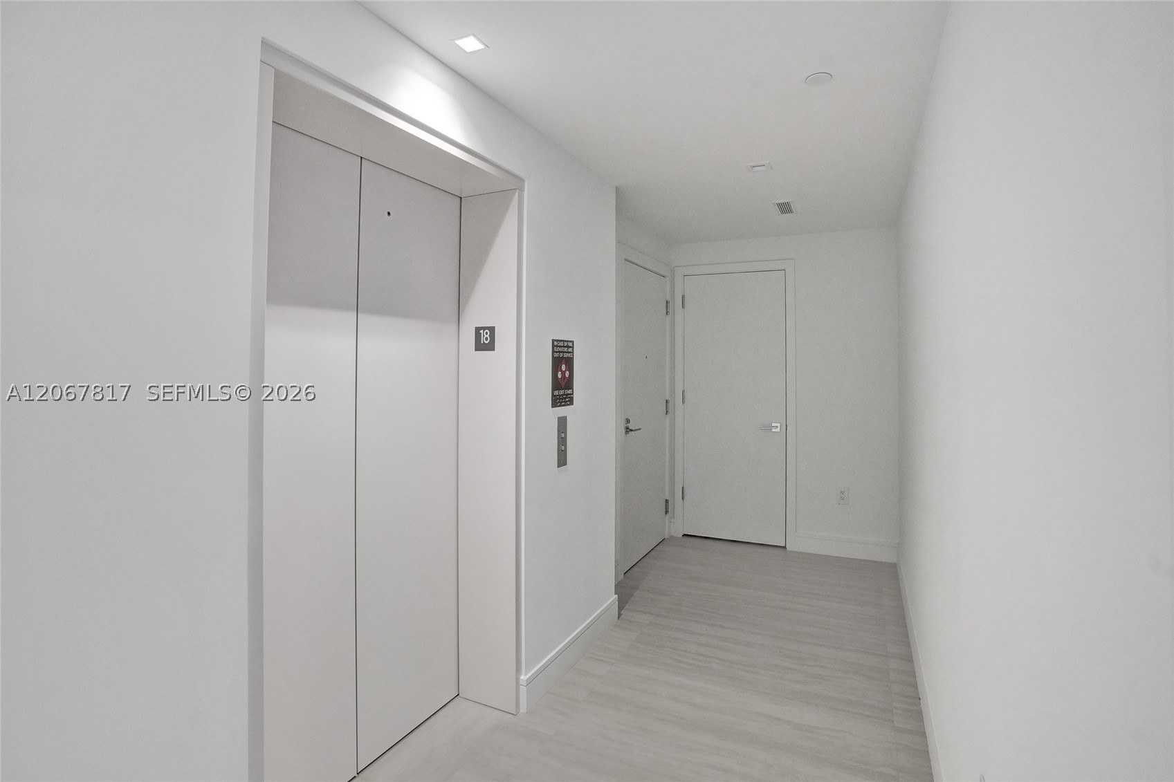 2411 Laguna Cir #1805, North Miami FL 33181