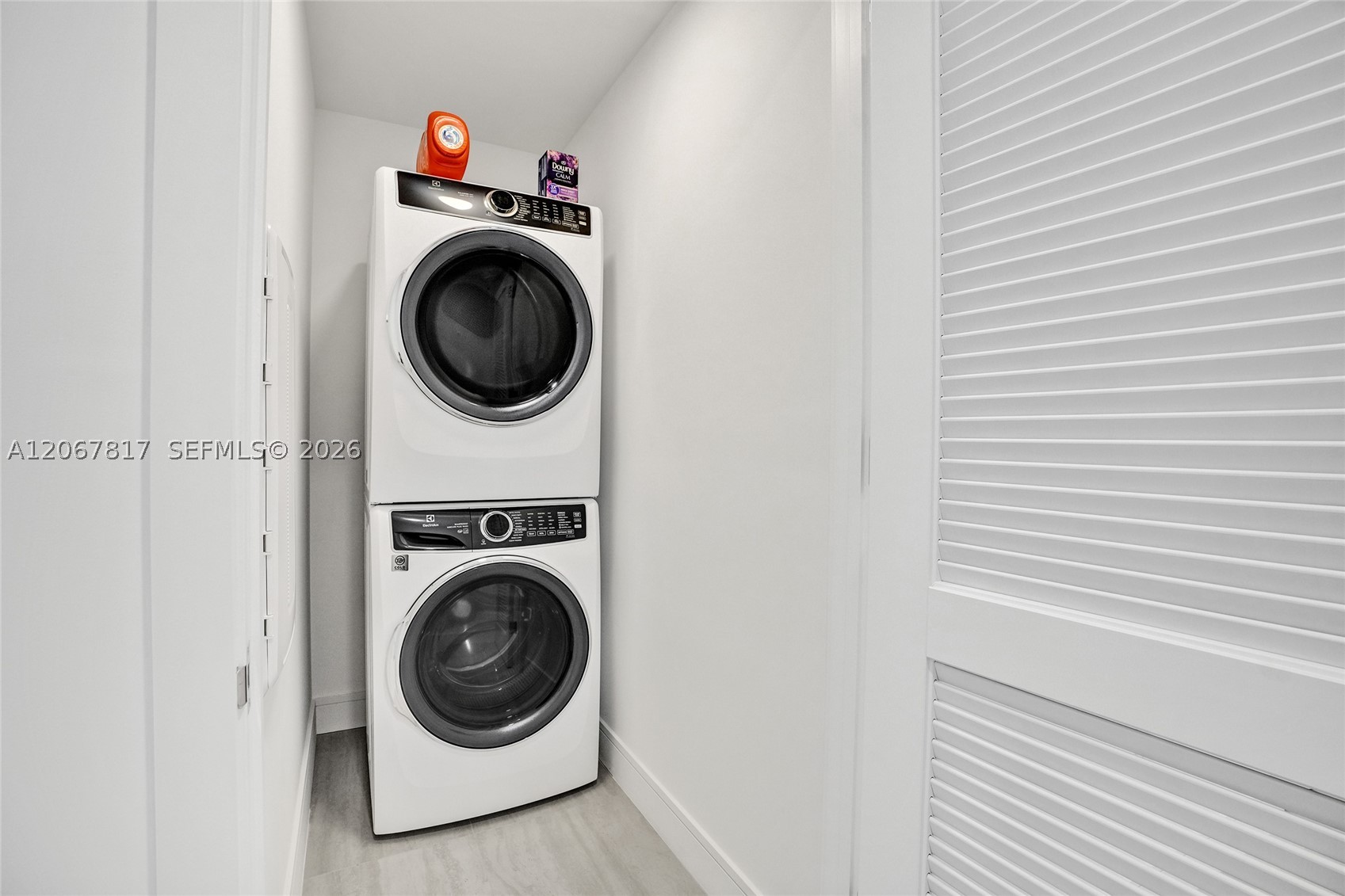 2411 Laguna Cir #1805, North Miami FL 33181
