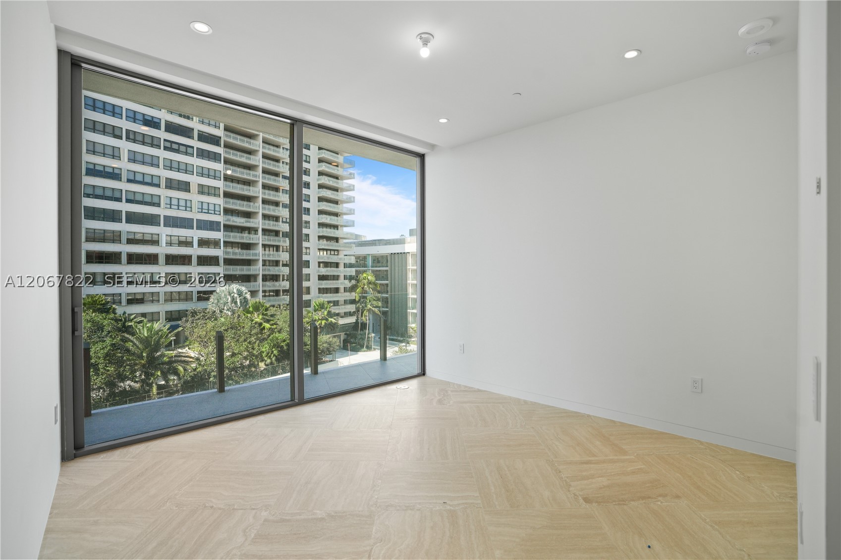 5 GROVE ISLE DR #M502, Miami FL 33133