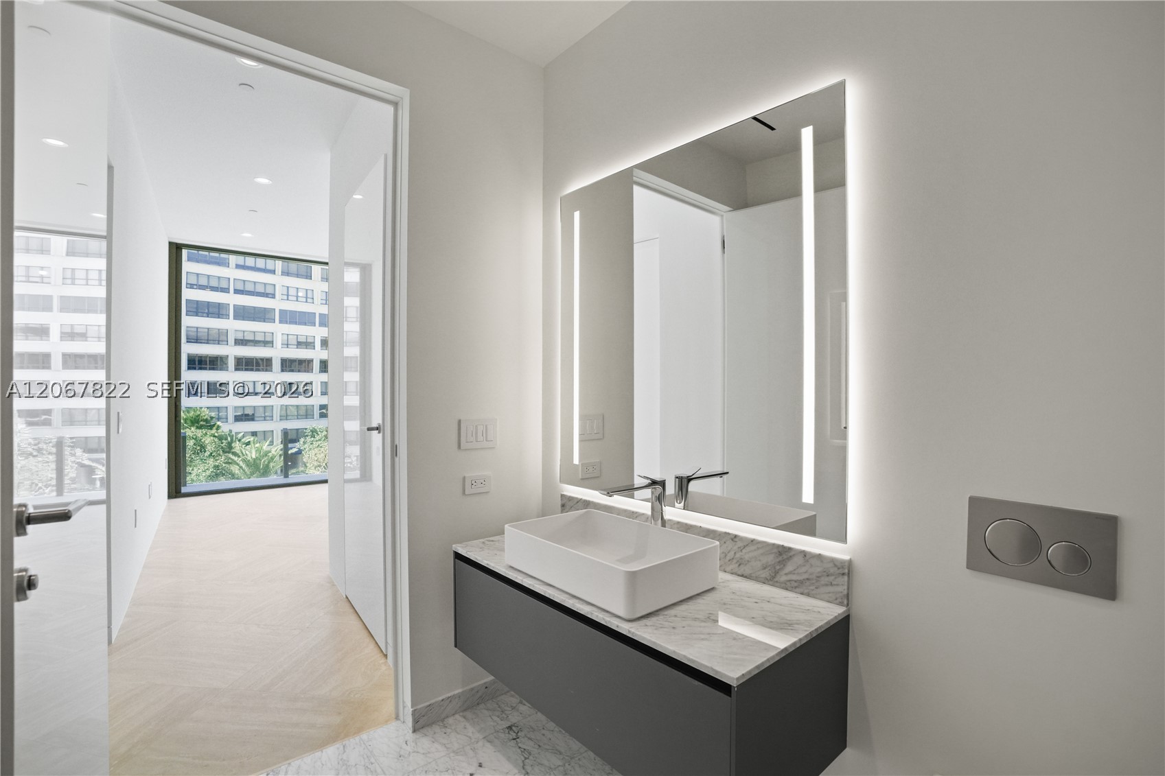 5 GROVE ISLE DR #M502, Miami FL 33133