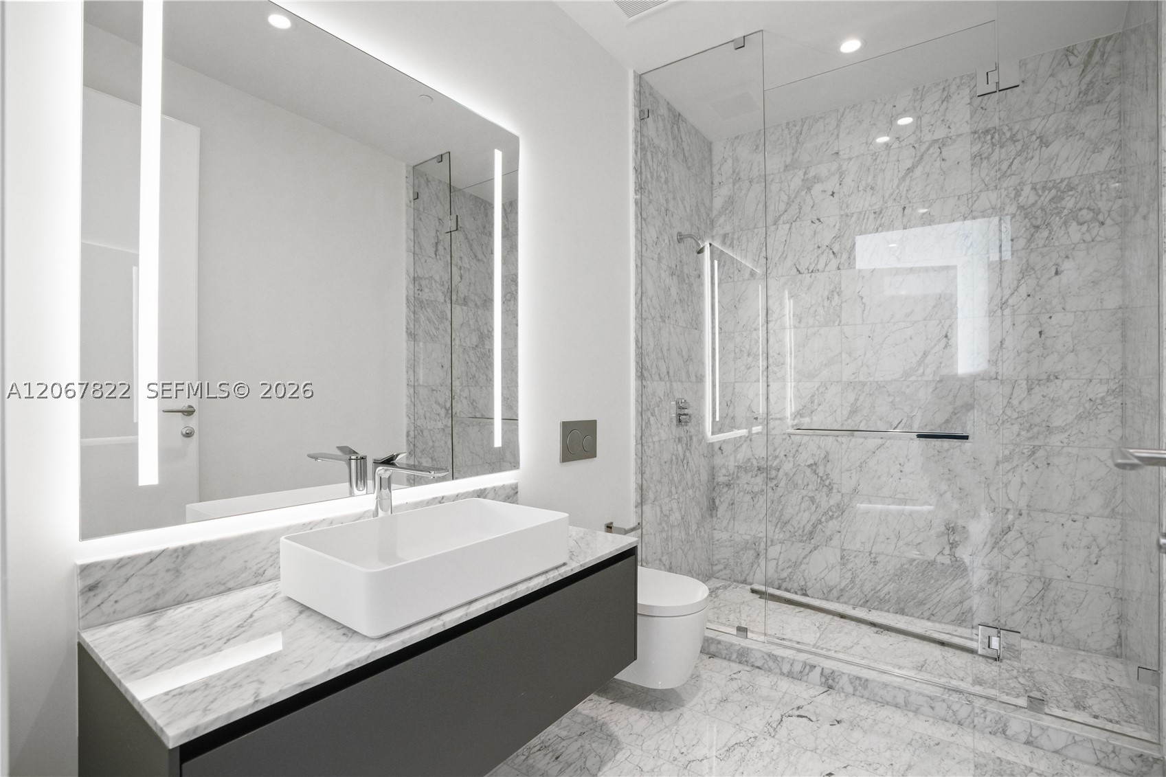 5 GROVE ISLE DR #M502, Miami FL 33133