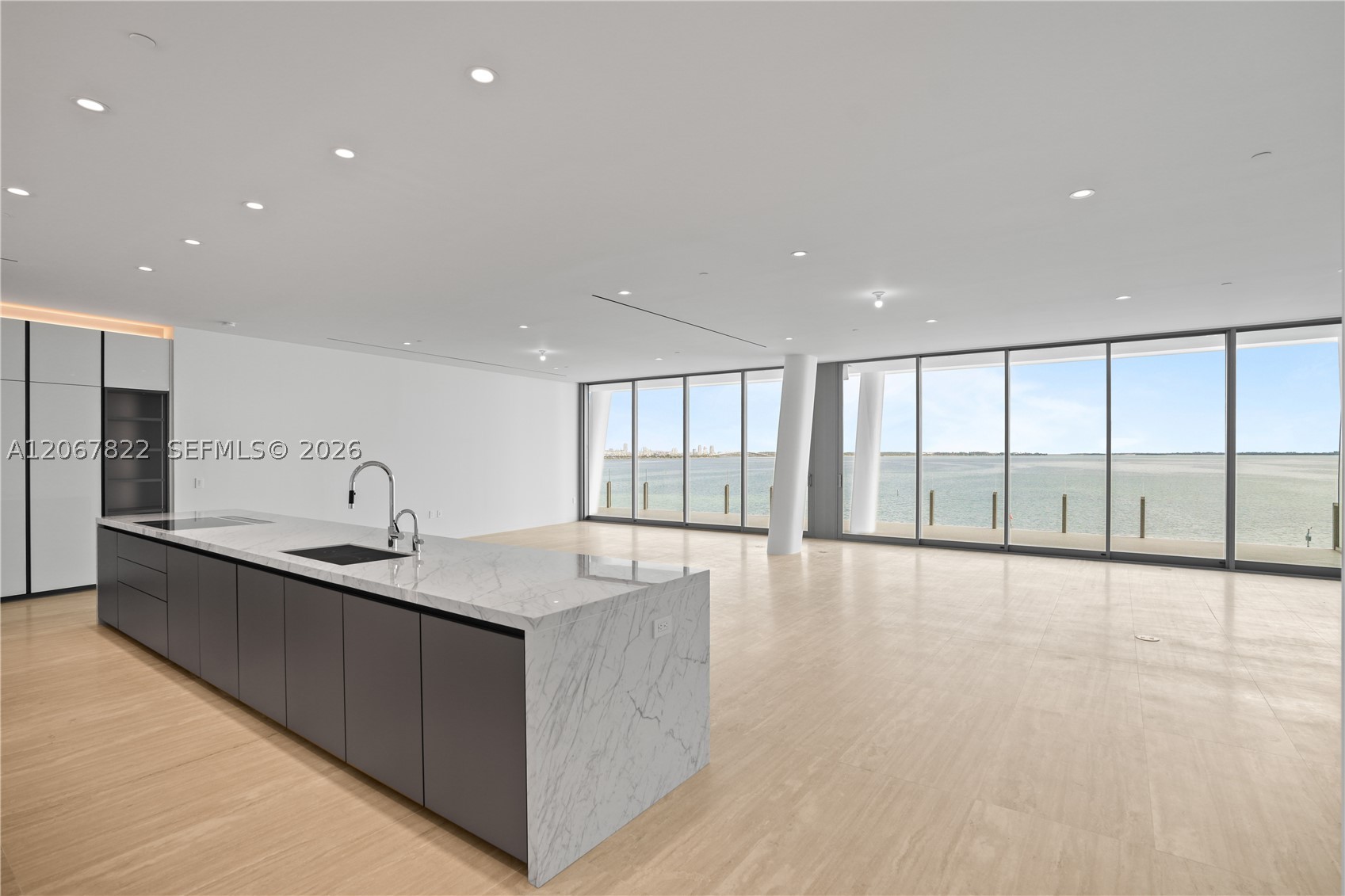 5 GROVE ISLE DR #M502, Miami FL 33133