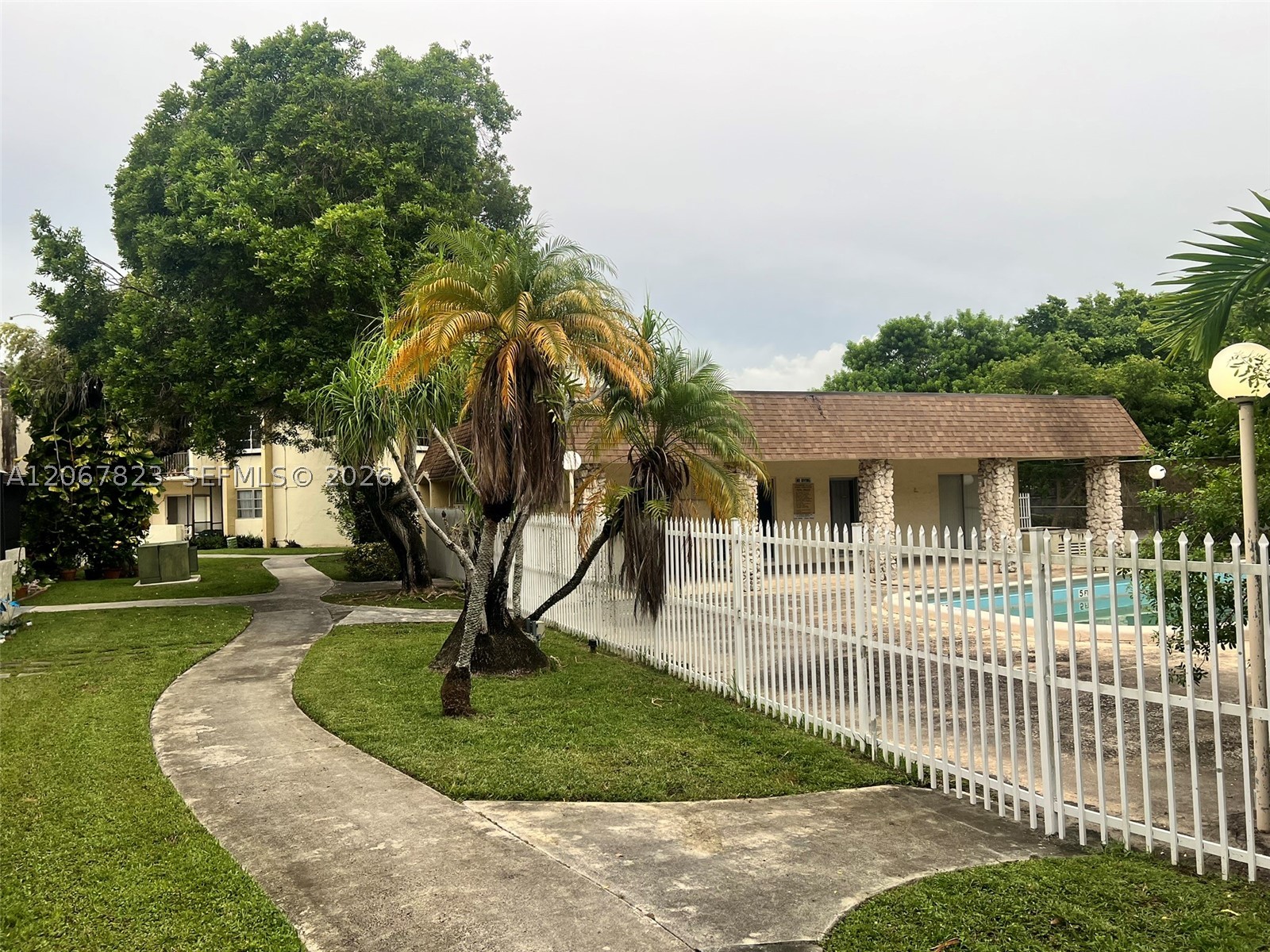 7825 Miller Dr #C211, Miami FL 33155