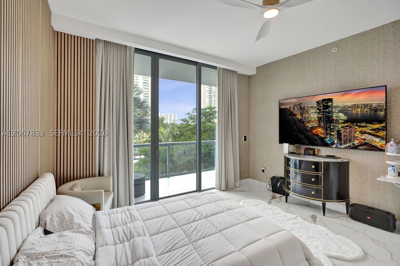 3300 NE 188th St #210, Aventura FL 33180