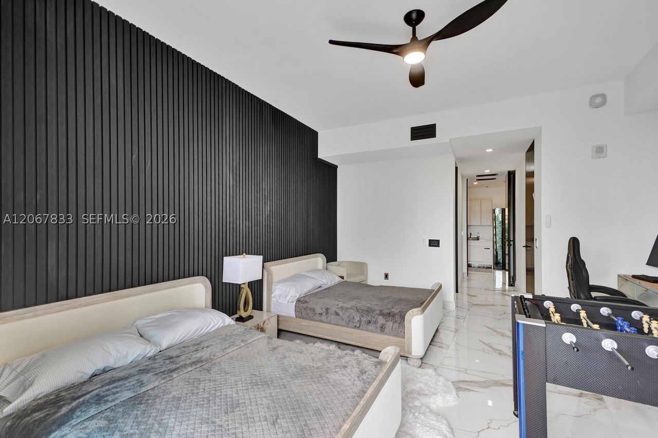 3300 NE 188th St #210, Aventura FL 33180