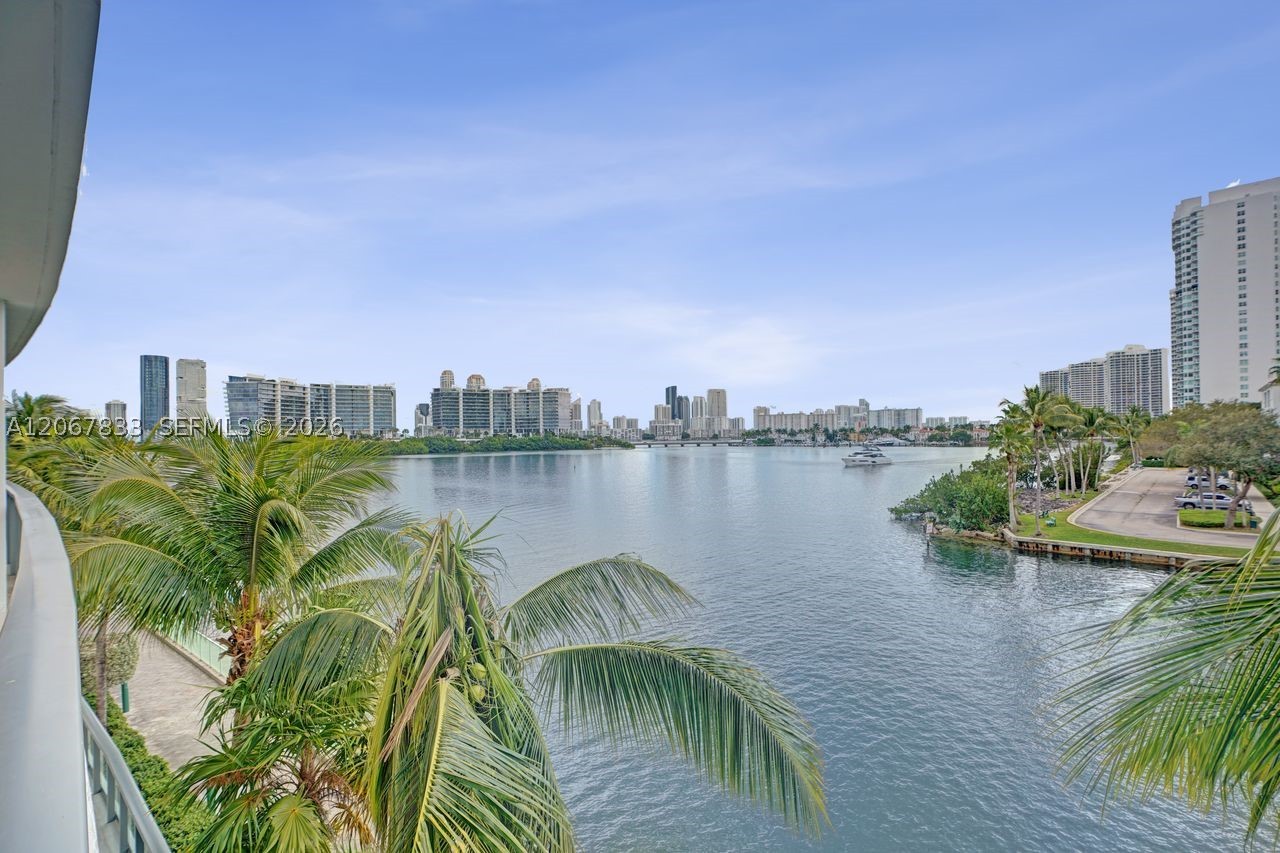 3300 NE 188th St #210, Aventura FL 33180