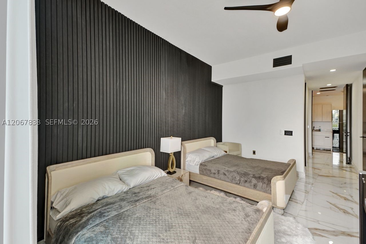 3300 NE 188th St #210, Aventura FL 33180