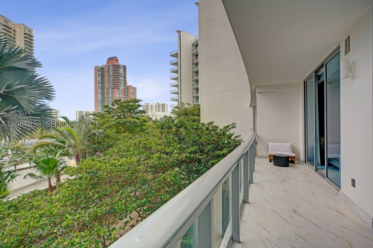 3300 NE 188th St #210, Aventura FL 33180