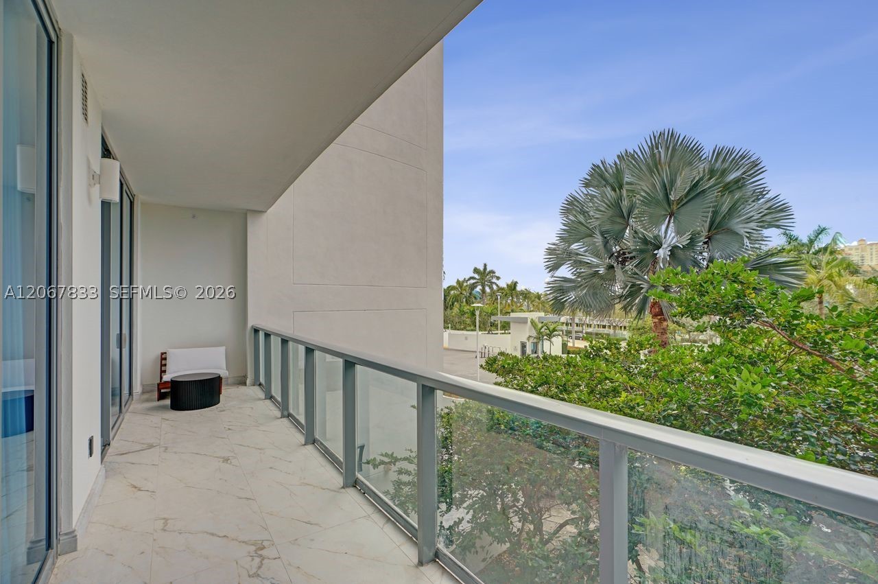 3300 NE 188th St #210, Aventura FL 33180
