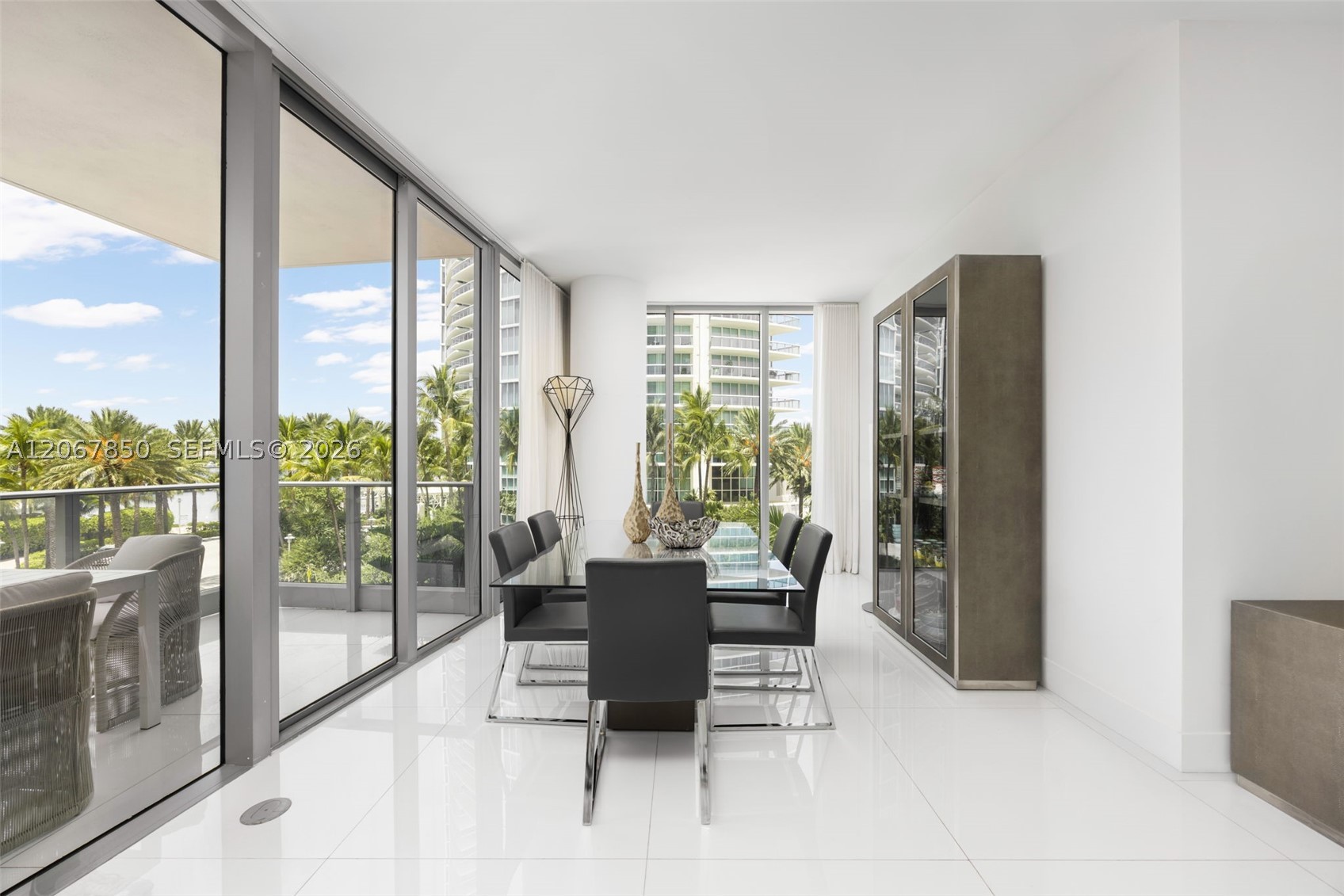 801 S Pointe Dr #301, Miami Beach FL 33139