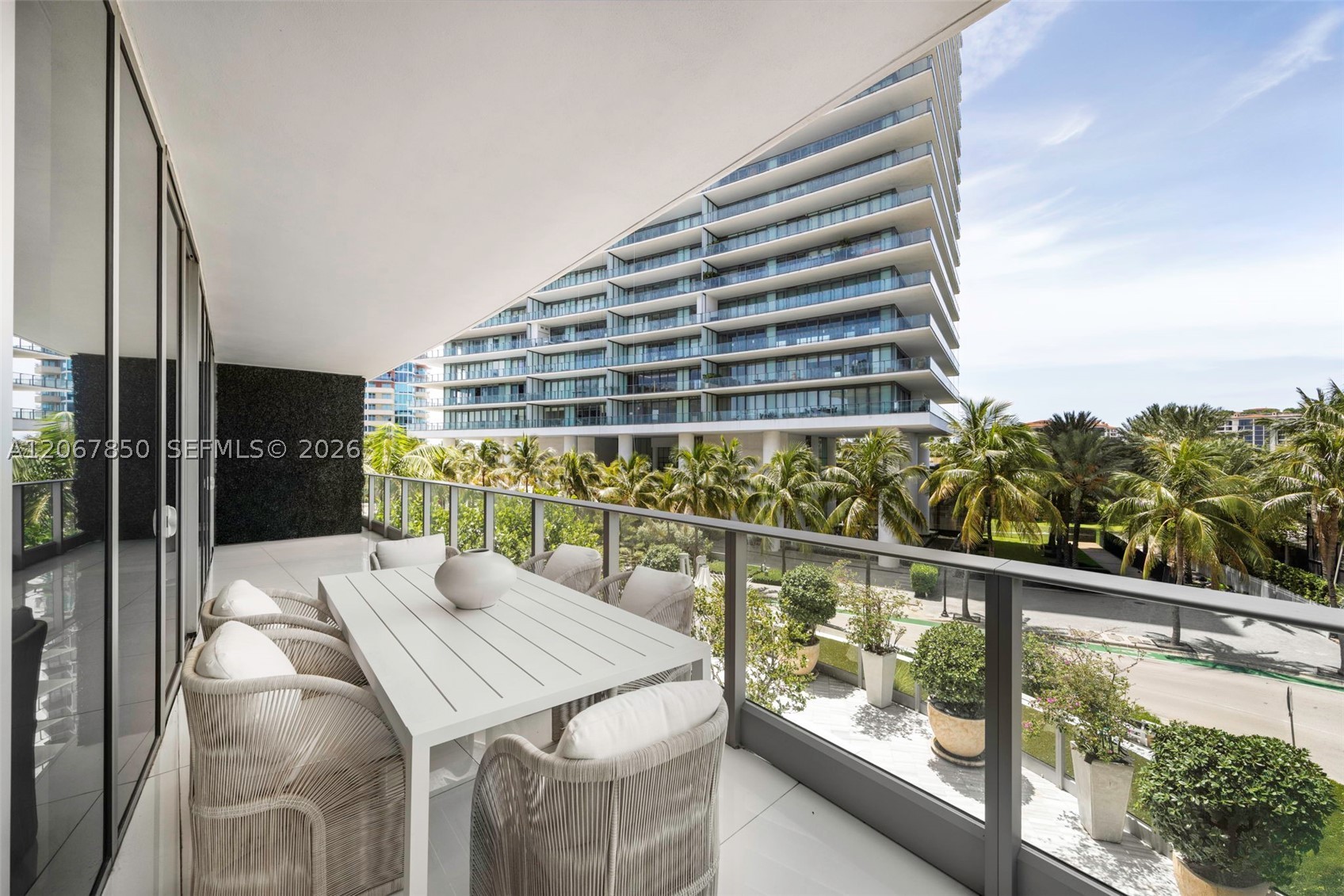 801 S Pointe Dr #301, Miami Beach FL 33139