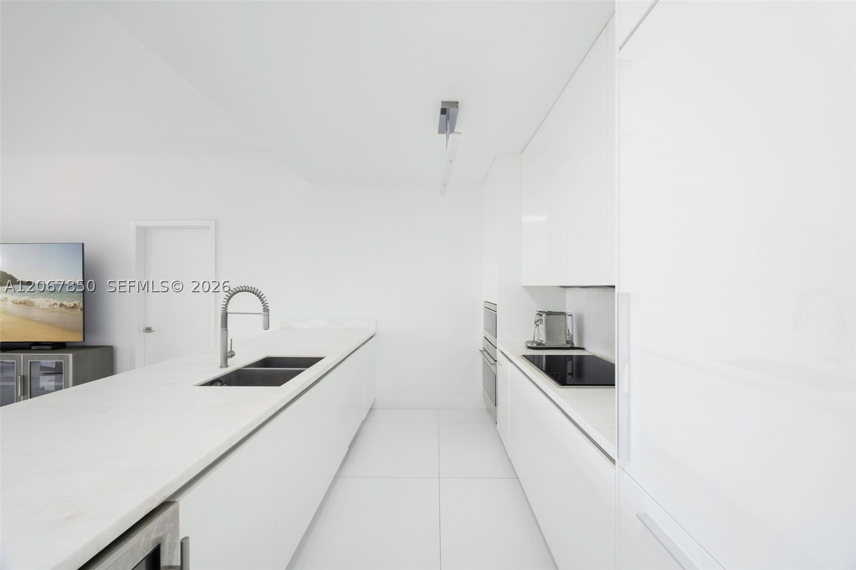 801 S Pointe Dr #301, Miami Beach FL 33139