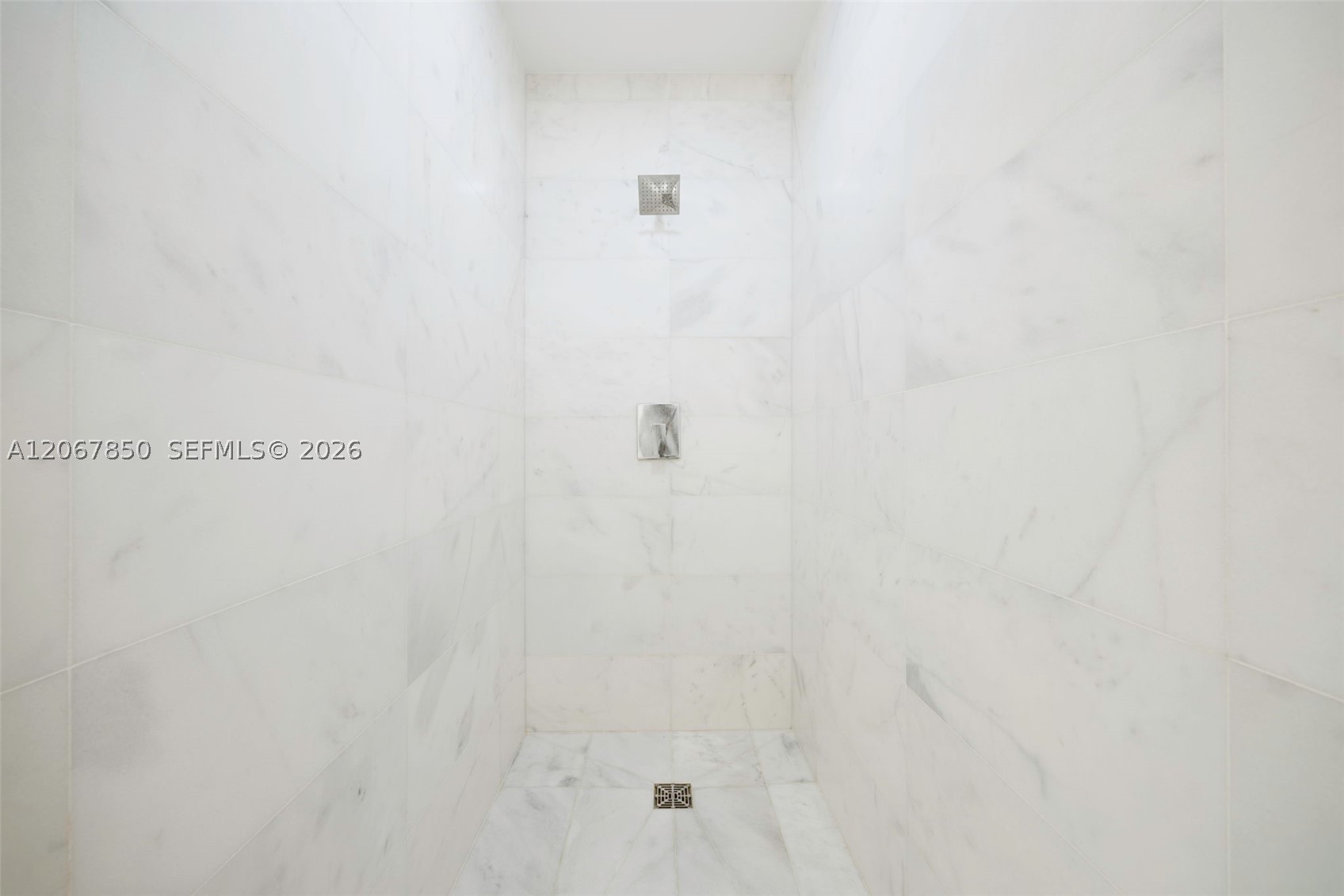 801 S Pointe Dr #301, Miami Beach FL 33139