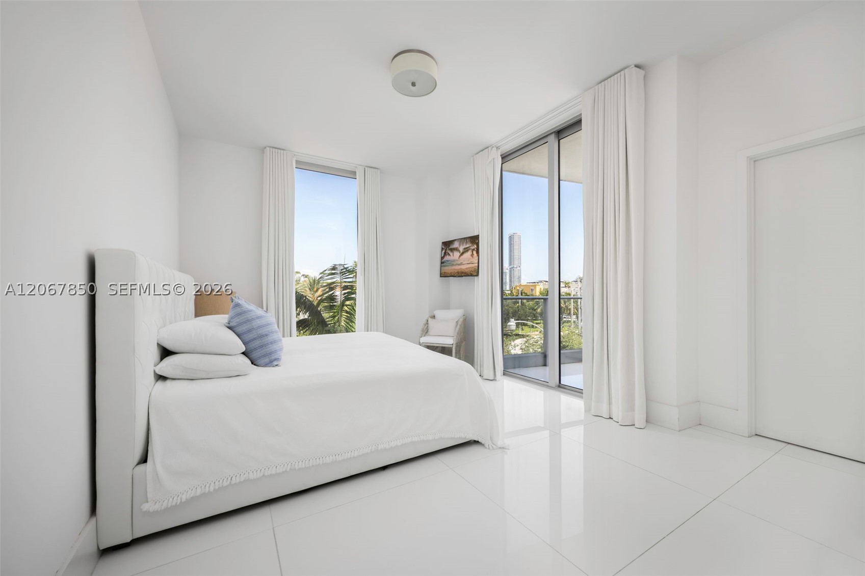801 S Pointe Dr #301, Miami Beach FL 33139