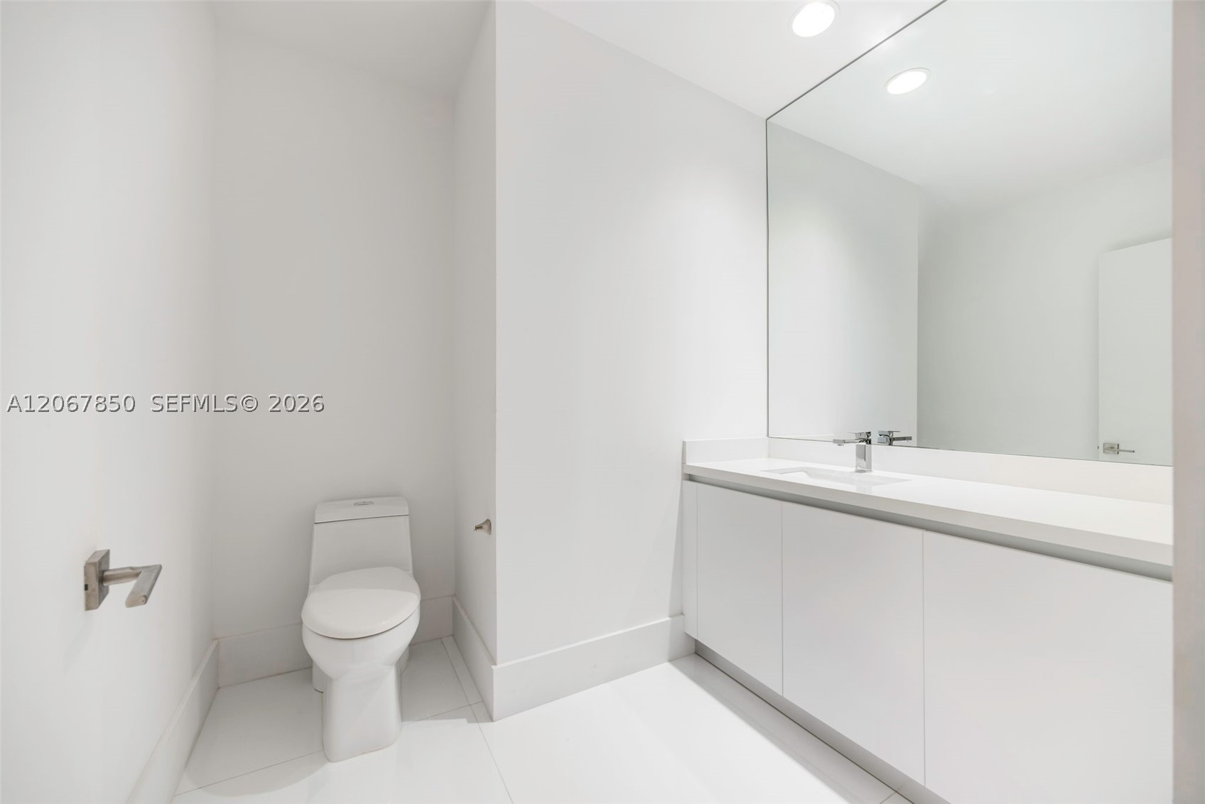801 S Pointe Dr #301, Miami Beach FL 33139