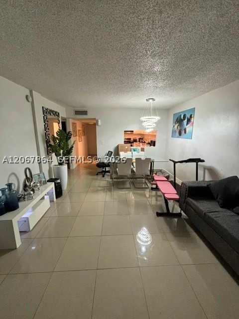 10000 NW 80th Ct #2337, Hialeah Gardens FL 33016