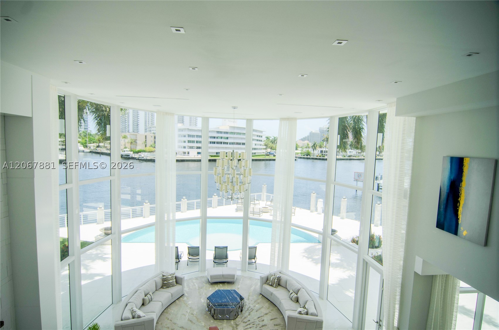2890 NE 28th St, Fort Lauderdale FL 33306