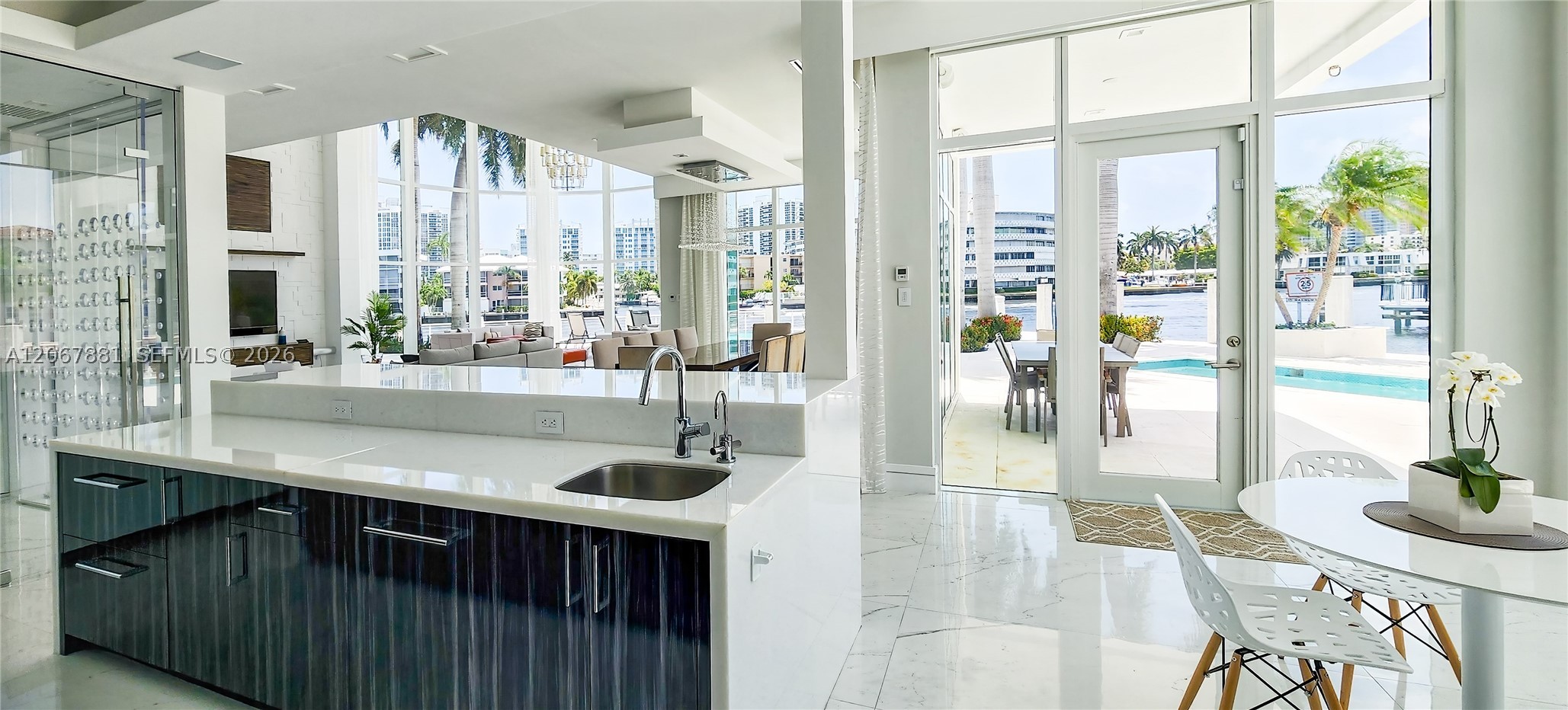 2890 NE 28th St, Fort Lauderdale FL 33306