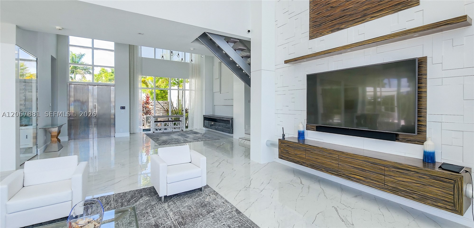 2890 NE 28th St, Fort Lauderdale FL 33306