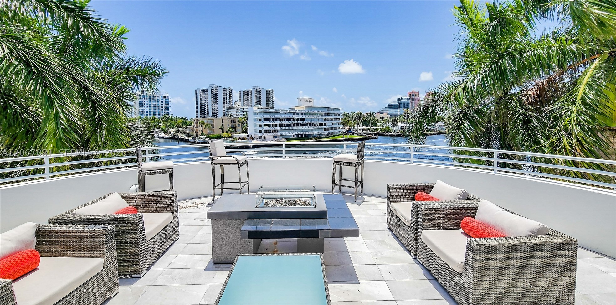 2890 NE 28th St, Fort Lauderdale FL 33306