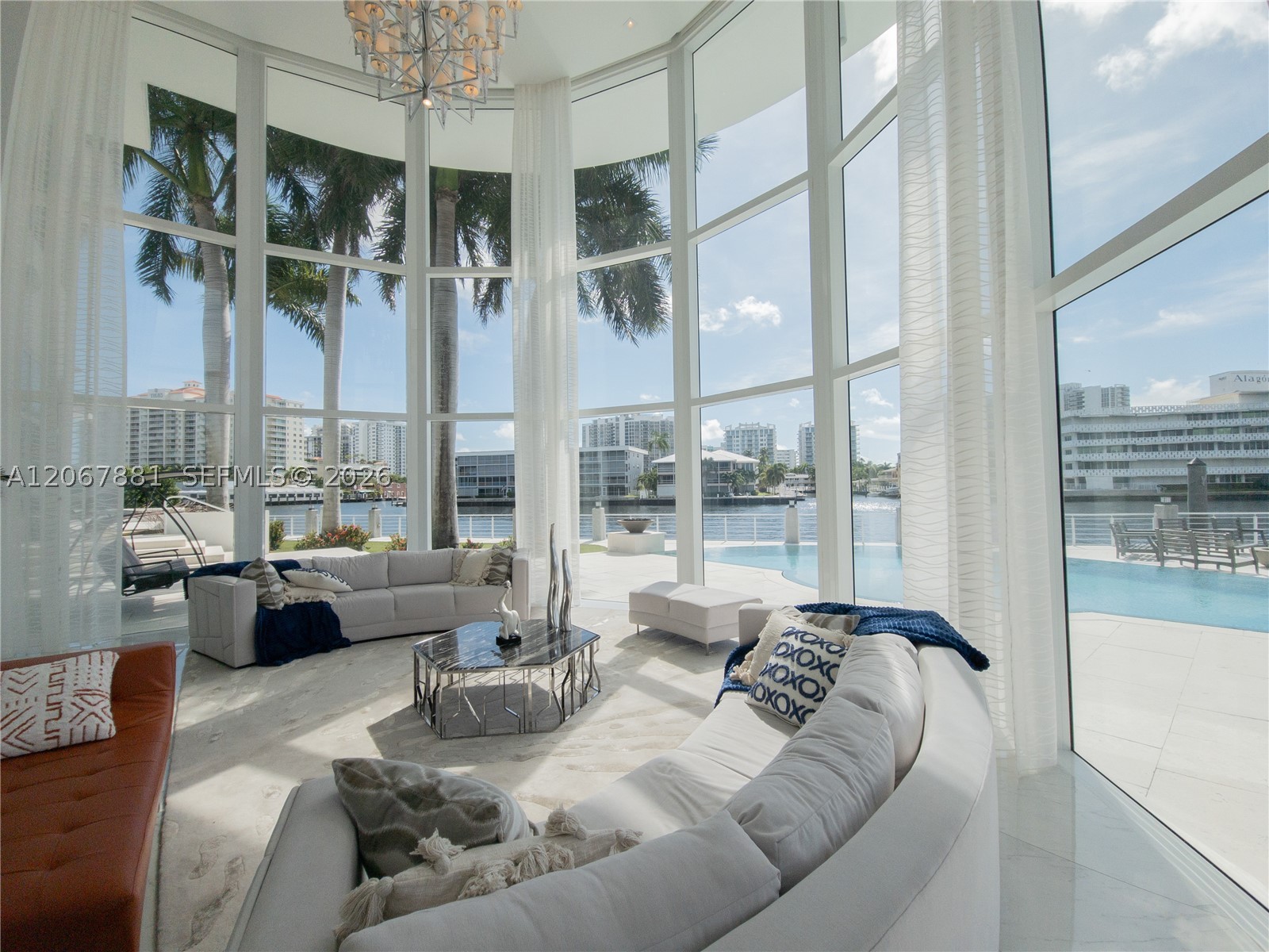2890 NE 28th St, Fort Lauderdale FL 33306