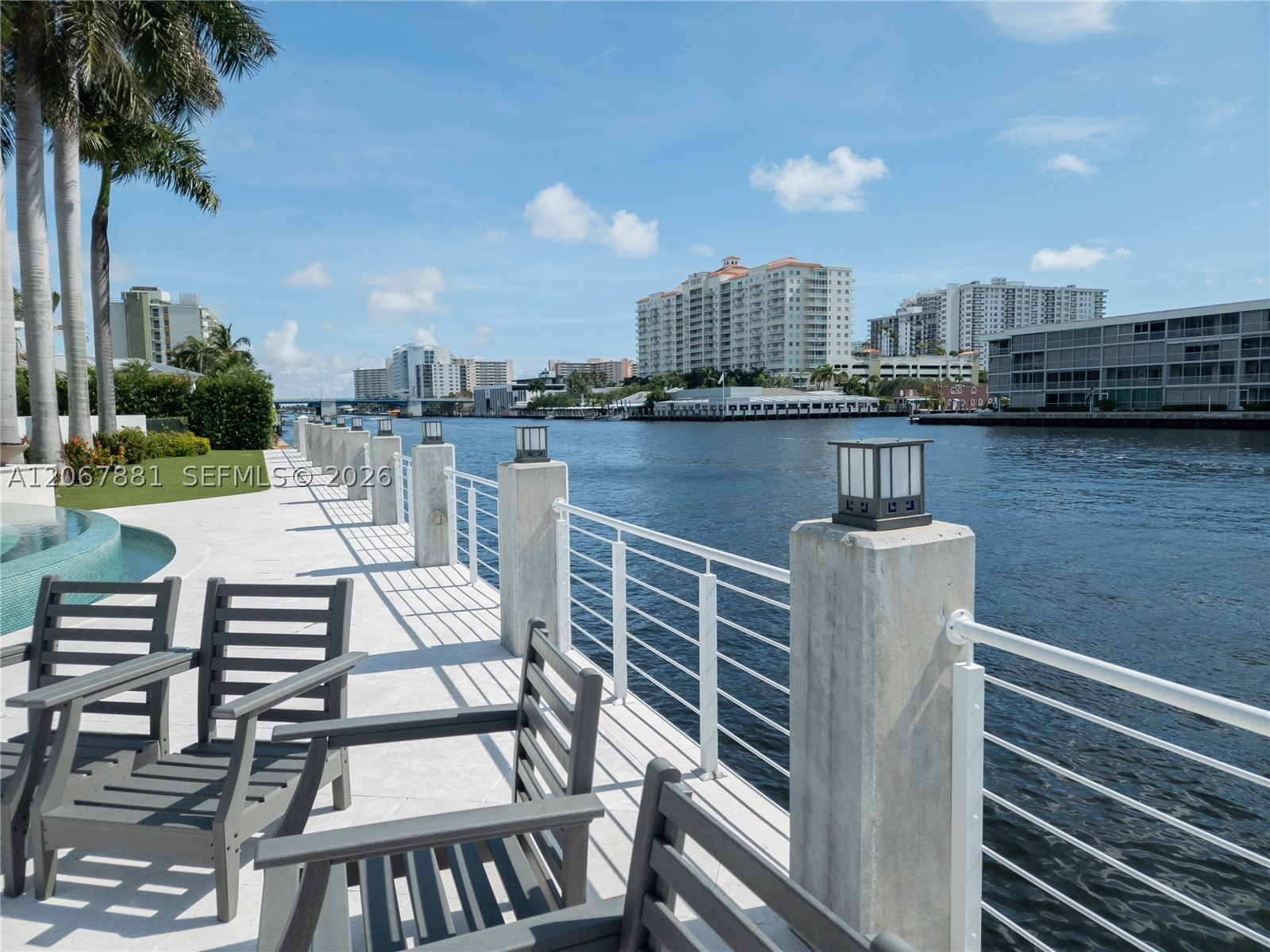 2890 NE 28th St, Fort Lauderdale FL 33306