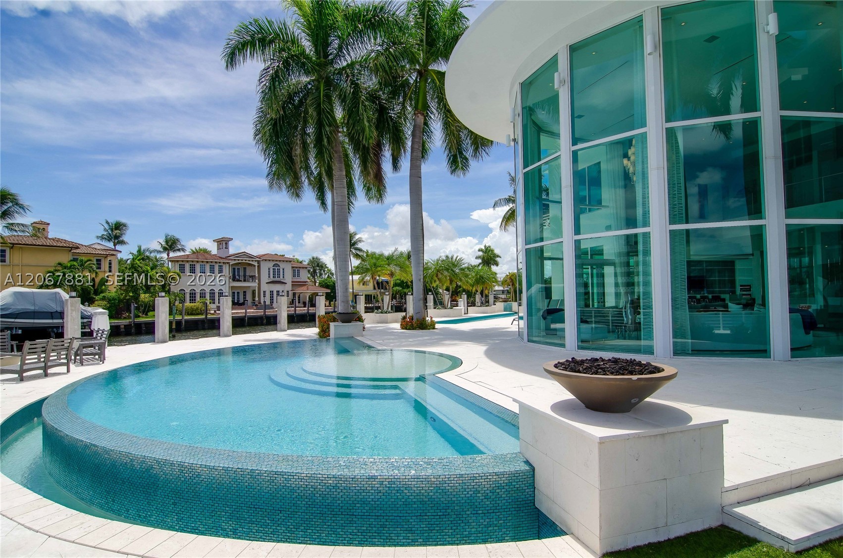 2890 NE 28th St, Fort Lauderdale FL 33306