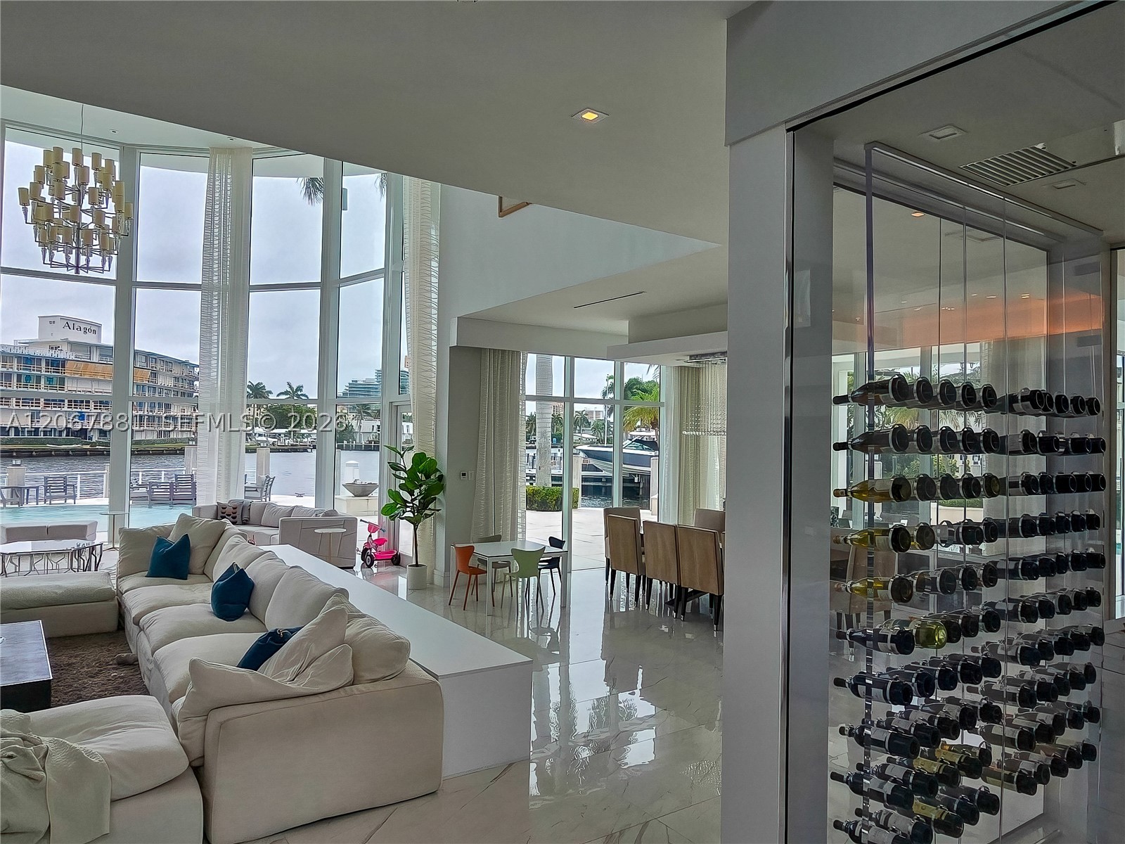 2890 NE 28th St, Fort Lauderdale FL 33306